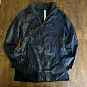 Lululemon 6 Windbreaker Jacket Lightweight Outdoor Sporty Black‎ Running Walking